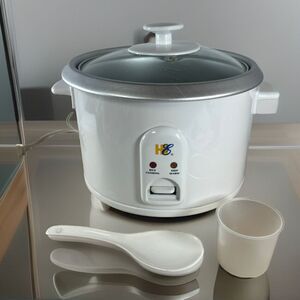 HE 7 Cup Rice Cooker Automatic White W/removable Insert W/Spoon & Measuring Cup